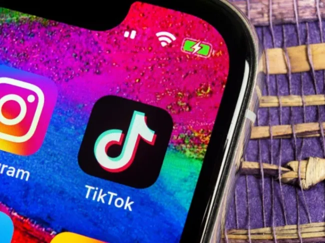 smartphone with social media apps